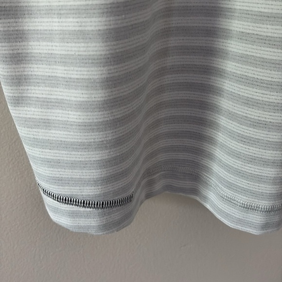 Lululemon Shirt Mens Medium Gray Striped Golf Short Sleeve - Picture 8 of 11
